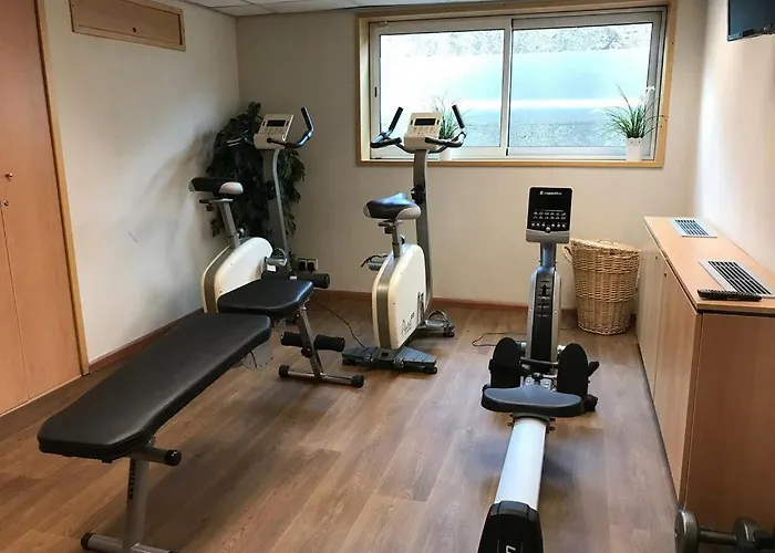 Select Ms Serenade 1 - 杜塞尔多夫