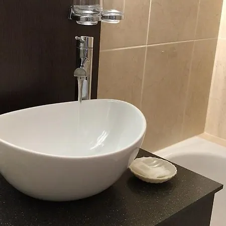 Select Ms Serenade 1 - デュッセルドルフ